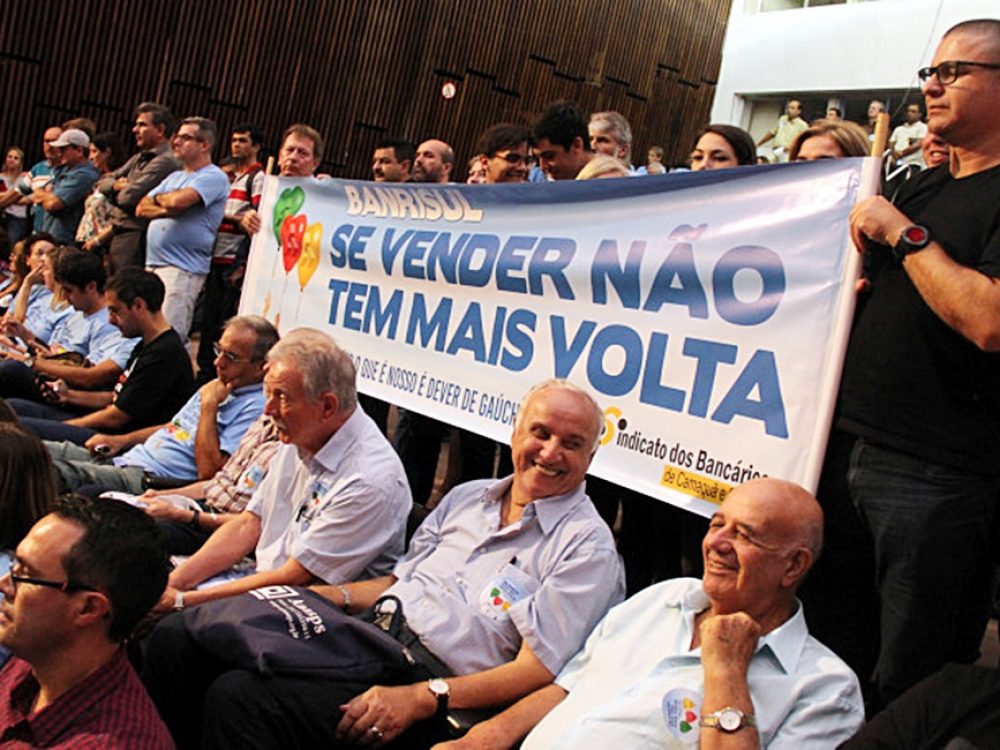 02062017_bancarios-de-porto-alegre-convocam-trabalhadores-para-ato-de_f485170f20ea3ba24b27df8d869571d0