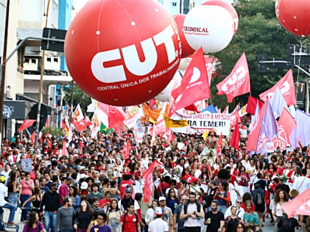 05052017_contra-as-reformas-cut-prepara-marcha-a-brasilia-e-nova-grev_48f69b0ea966629b0877cfcfbc6177aa