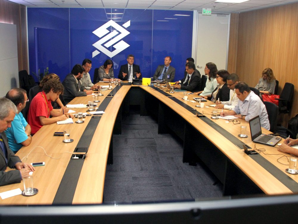 08122016-mesa-negocial-bb-fotosguina-101