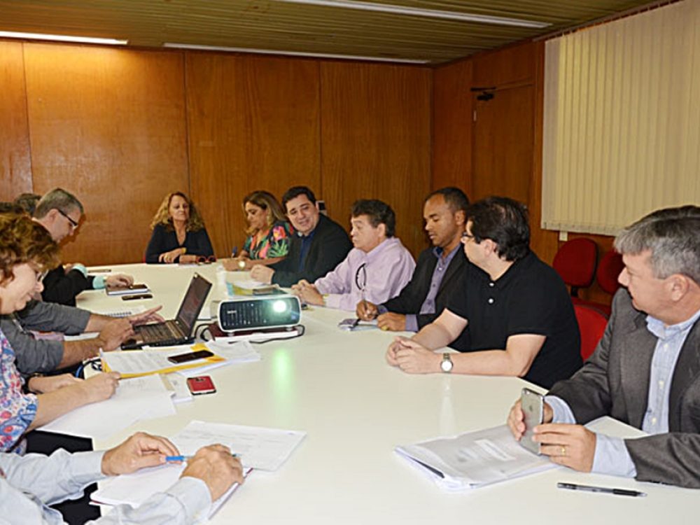 09012018_sindicatos-e-bnb-realizam-ultima-negocia-340x220xfit-222ce