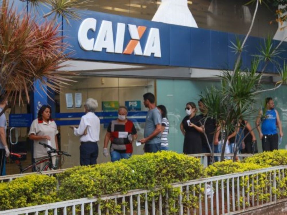 09042021_Caixa_Filasenormespagamentoauxílioemergencial_Site