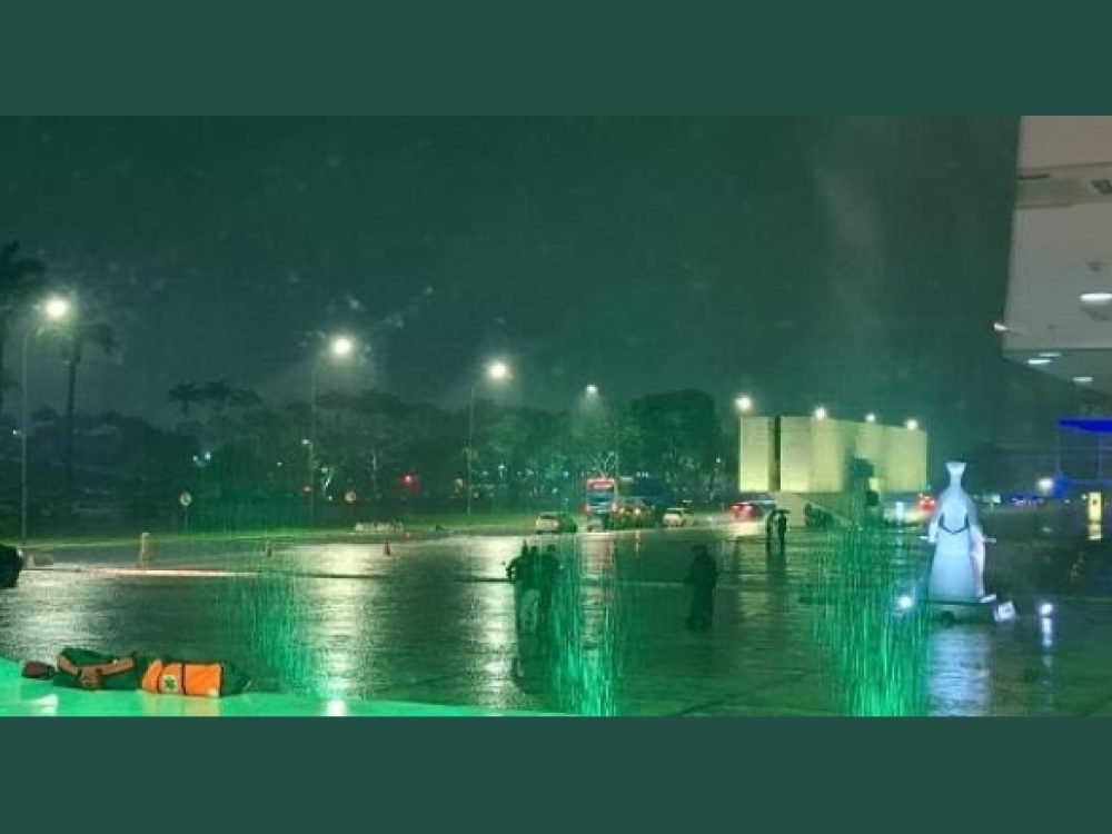 13112024_AtaqueàDemocracia_Explosões na Praça dos Três Poderes colocam Gabinete de Segurança em estado de alerta_ Site 1