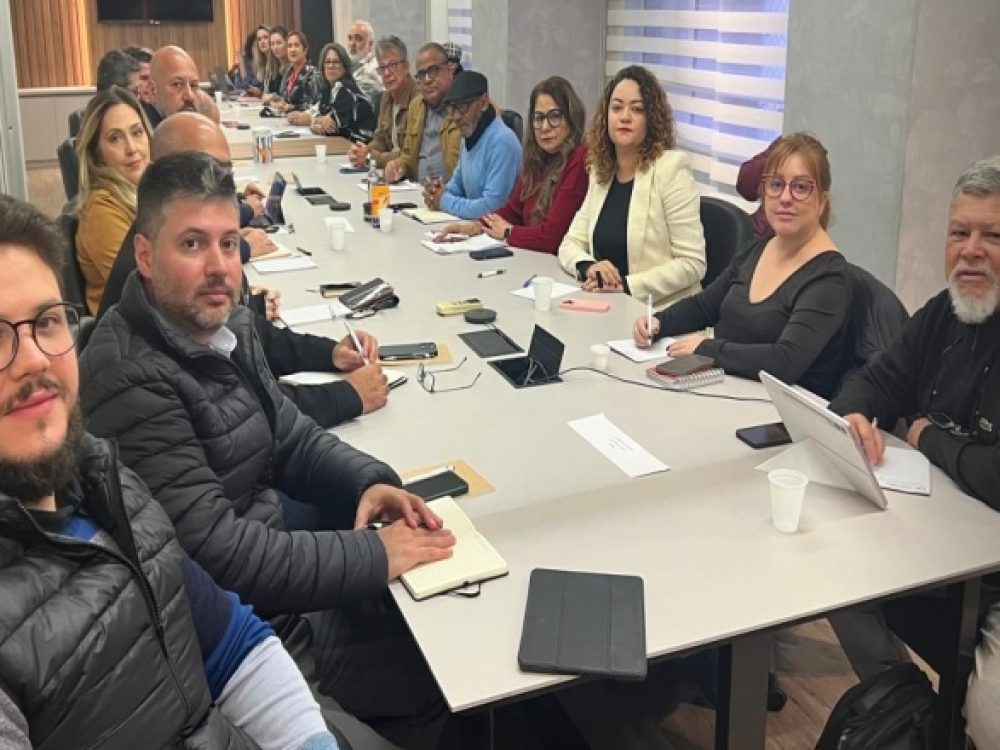 14082024_CampNacBanc_Proposta das financeiras rejeitada na mesa achataria salários e reduziria PLR dos trabalhadores_ Site