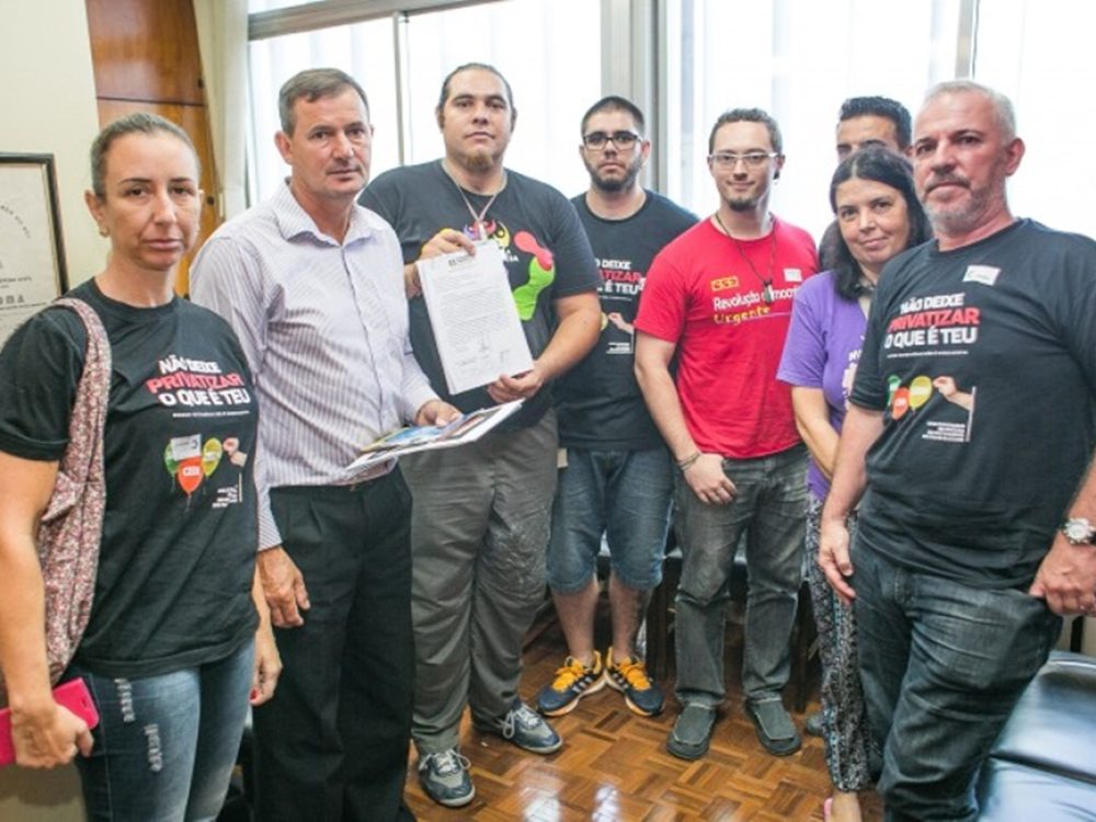 15022017_Banrisul_bancarios-conquistam-frente-parlamentar-para-defender-o-banr_6c5fa34f5e3422af9234e825d2cb5ff0