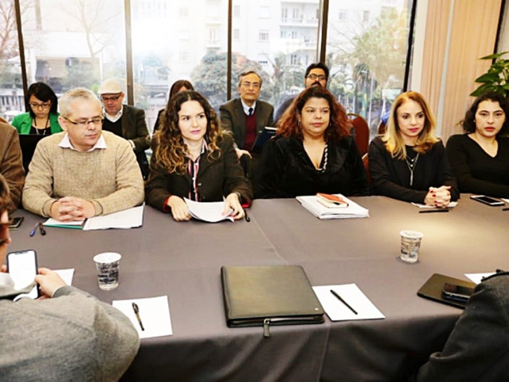 17082018_negociacao-continua-na-terca-e-so-termina-com-proposta-decen_bd3b44c1367d0b32057f200ce80e8d3d