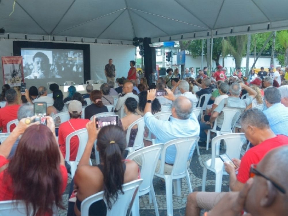 238032025_Democracia_Emoção marca ato em homenagem a Rubens Paiva e na defesa da democracia_ Site