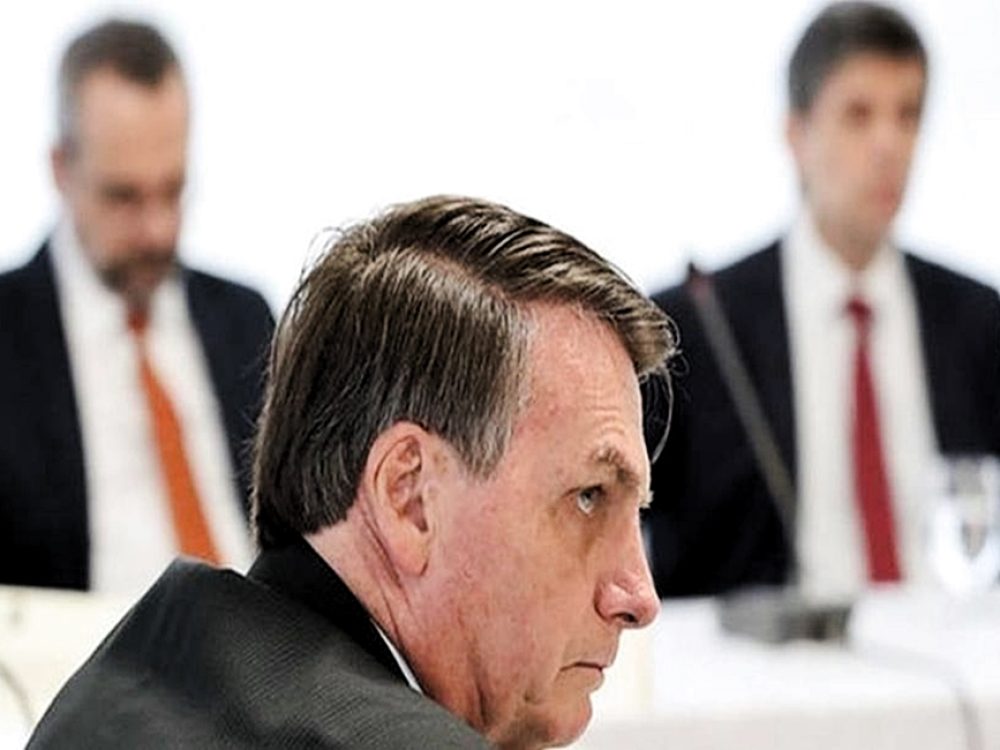 25052020_bolsonaro-no-dia-22-de-abril-na-reunião-ministerial_950x650_ID
