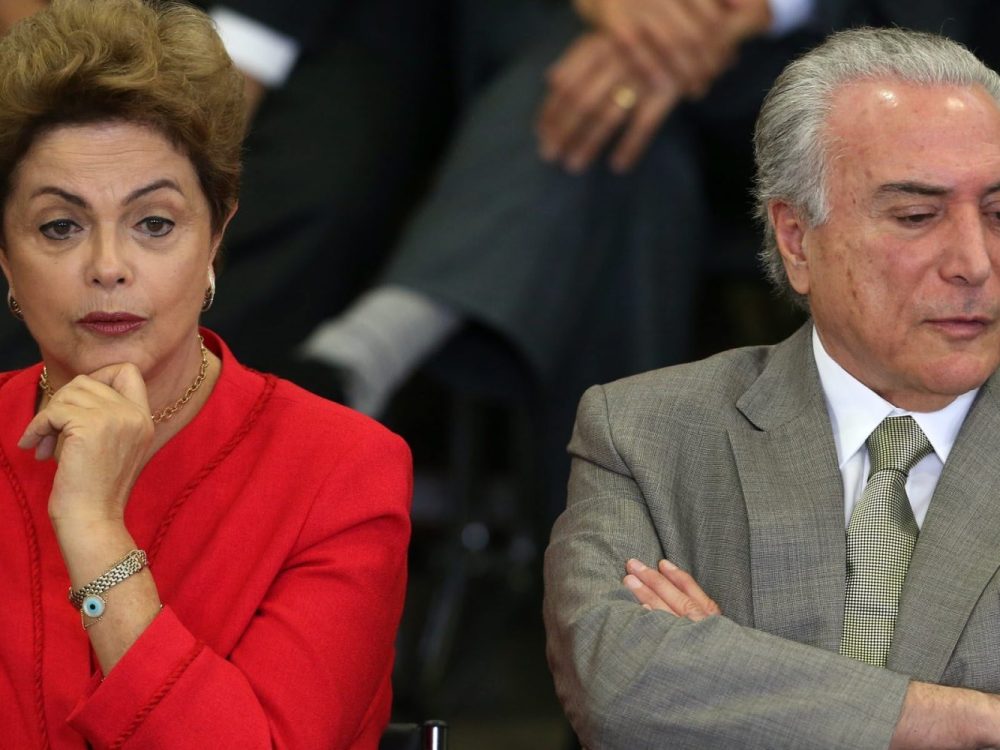 DF - CONCESSÕES/PACOTE/DILMA ROUSSEFF - POLÍTICA - A presidente Dilma Rousseff, e o vice-presidente Michel Temer na cerimônia de anúncio da nova etapa do Programa de Investimento em Logística, no Palácio do Planalto em Brasília.  09/06/2015 - Foto: ANDRÉ DUSEK/ESTADÃO CONTEÚDO