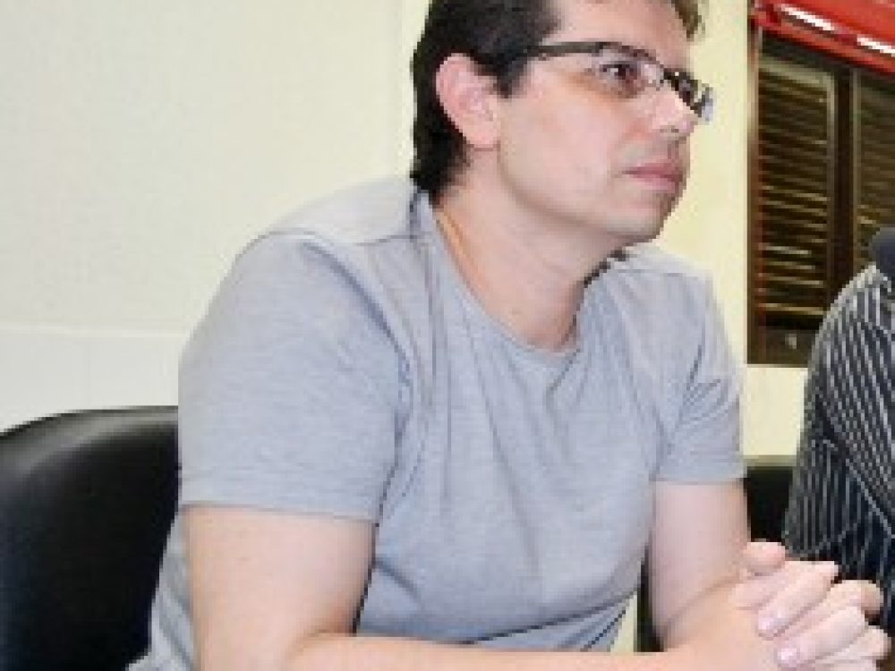 DSC 2125 red mod Robson