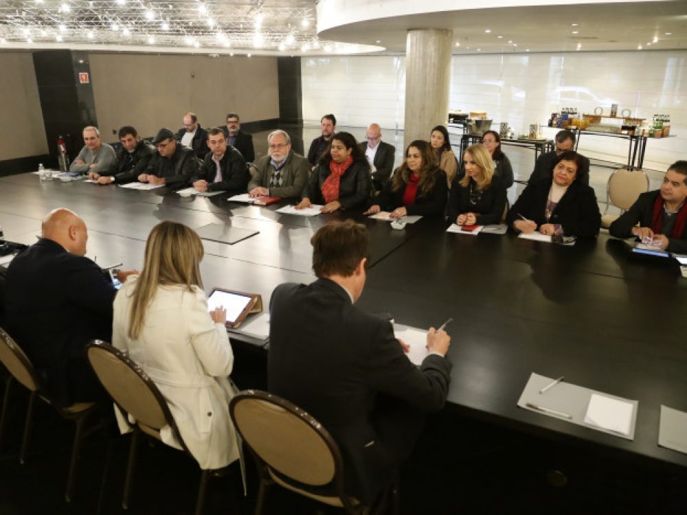 acordo-sobre-centros-de-realocacao-esta-proximo_fcc374bec9c6b9aec9a1e2b58d6c66ee[1]