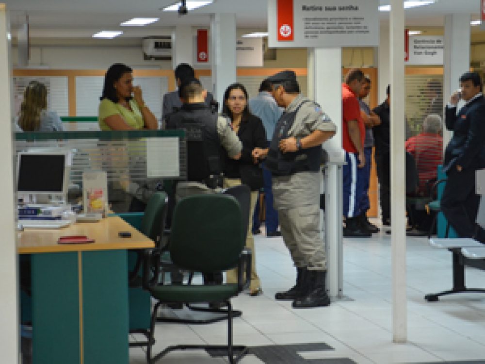 assalto_santander_espaco_cultural.jpg