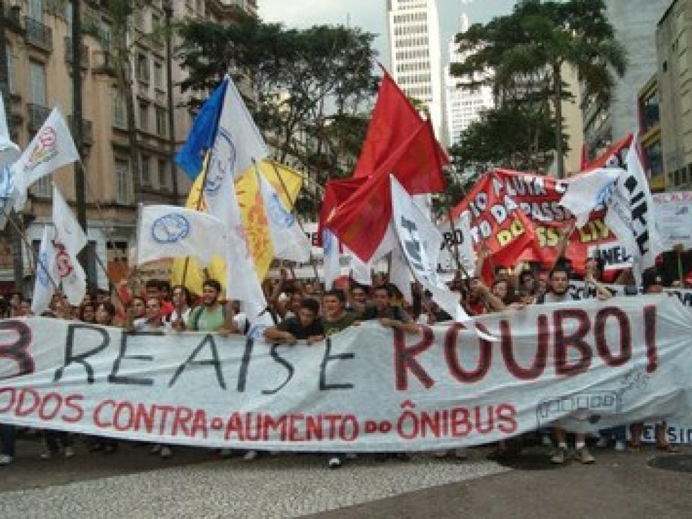 ato_contra_aumento_onibus_sp.jpg