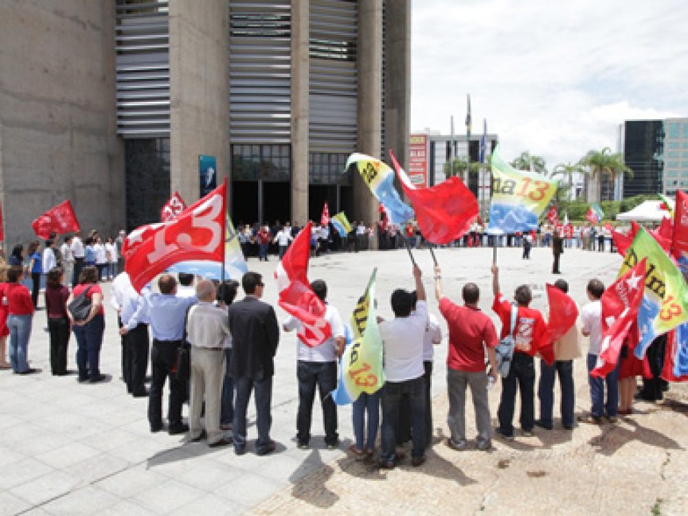 ato_publico_bsb_27102010.jpg