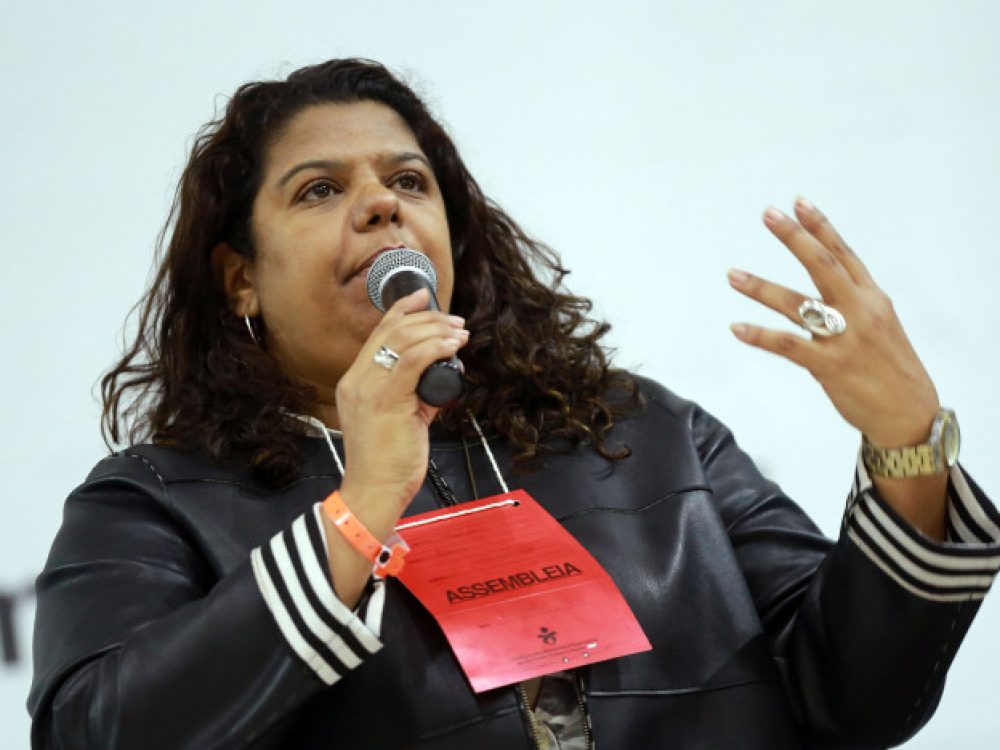 avanco-da-tecnologia-nos-bancos-nao-reduz-tarifas-cobradas-d_25174db5296d6971fd409cc27a44d8d8[1]