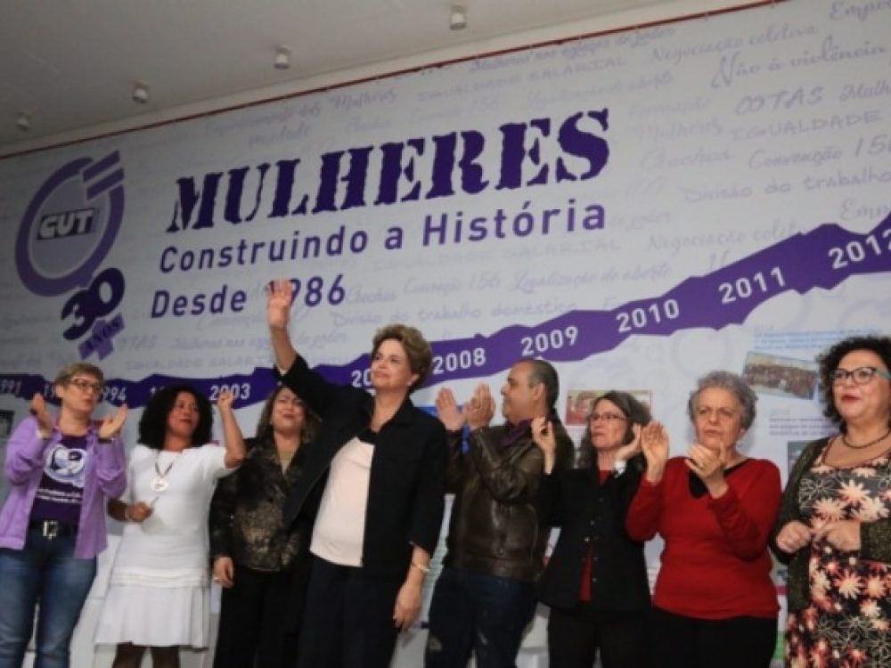 bancarias-participam-de-evento-que-celebrou-os-30-anos-de-po_381a8bdc1c3d5ec2b03770a13da68cd0