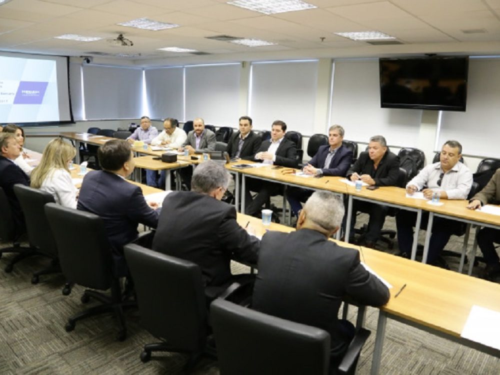 bancarios-apresentam-tres-reinvindicacoes-na-primeira-reunia_a246593c03a416388164a05d11e260d1
