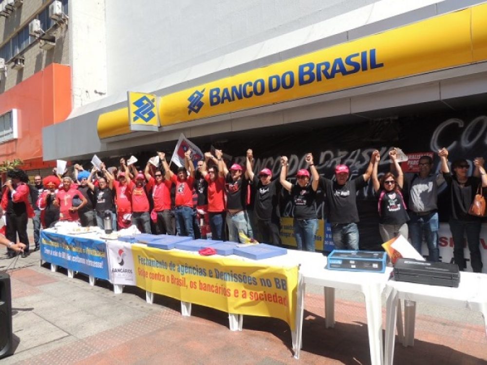 bancarios-de-alagoas-param-superintendencia-do-bb-contra-ree_d2ba547c7295716f2e8cdd1092e17366