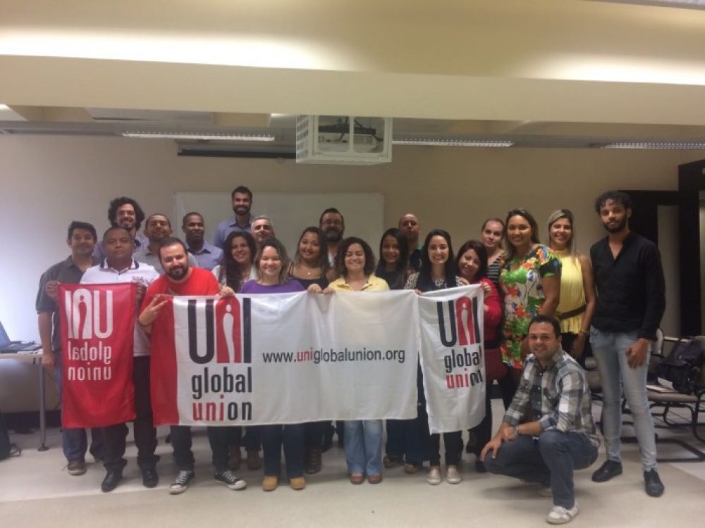 bancarios-de-todo-o-brasil-participam-da-1-reuniao-da-uni-ju_0a89d47ec8ee997c3f91672ae8cc2945[1]