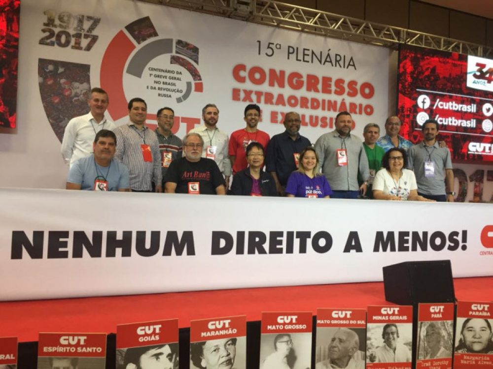 bancarios-participam-do-15-plenaria-congresso-extraordinario_b6439fbee674a280124904ac8b04cd03[1]