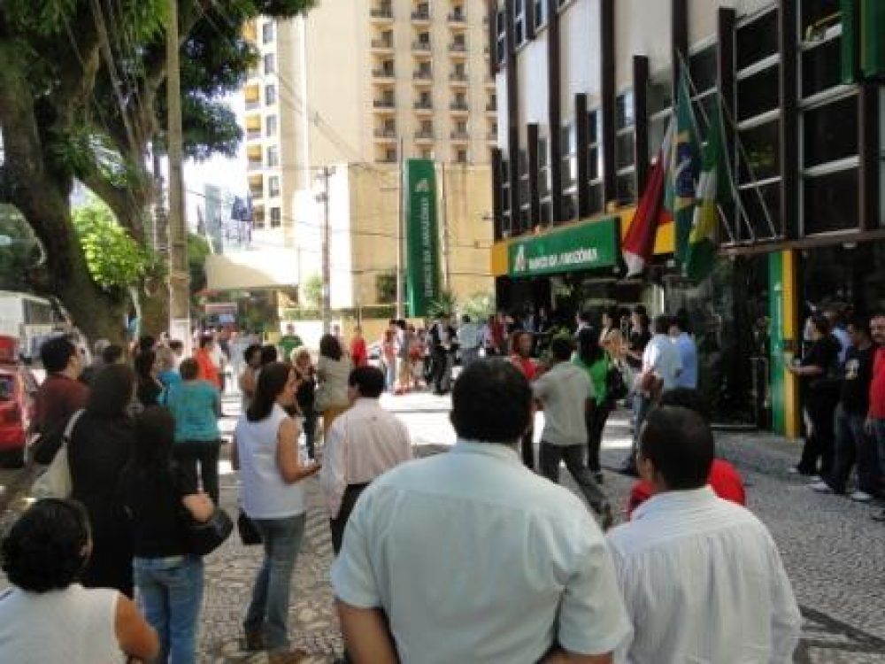 banco_amazonia_protesto.jpg