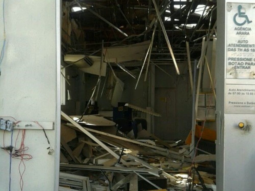 banco arara explosao