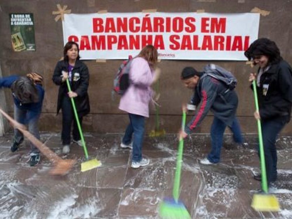 banrisul_lavando.jpg