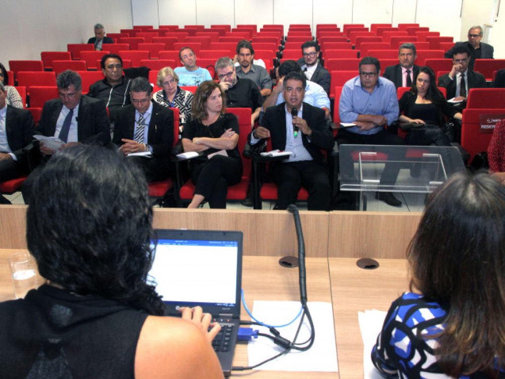 bb-adia-decisao-sobre-vcp-e-anuncia-novas-medidas-de-reestru_25ea91423904c51ba1949b5b0c7ad402[1]