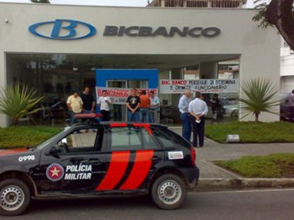 bicbanco_protesto_18062010_066.jpg