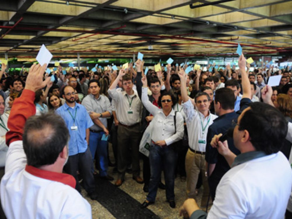 bndes_assembleia_27102010.jpg
