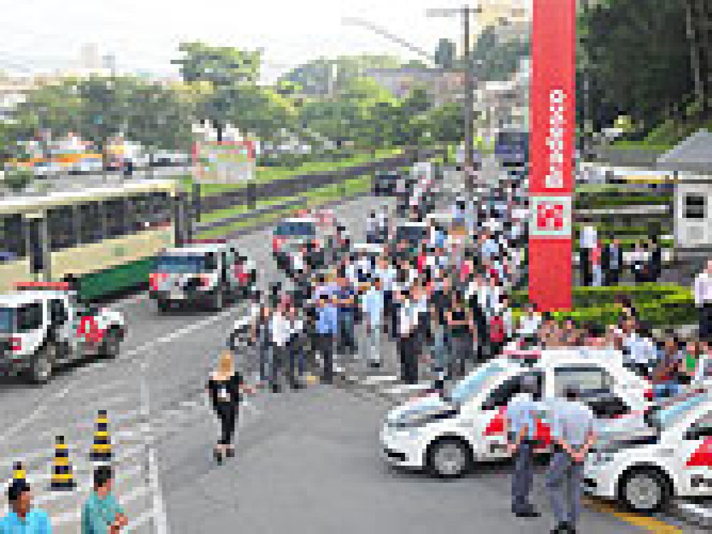 bradesco_cidadededeus_protesto.jpg