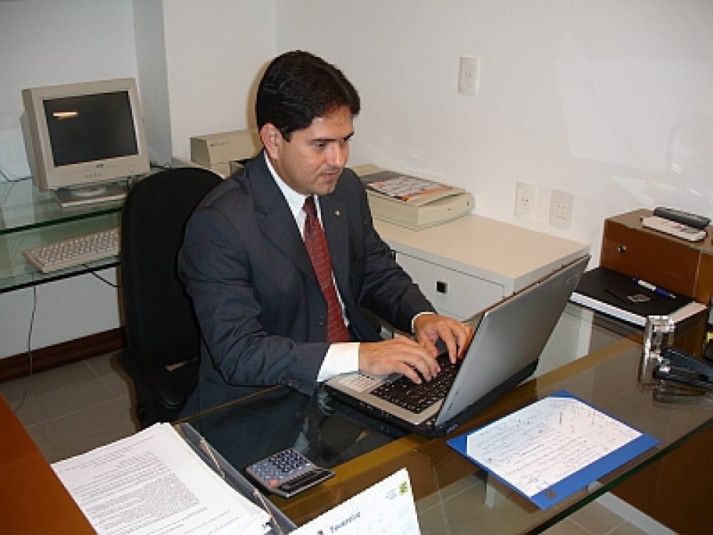 carlos_hindemburg.jpg