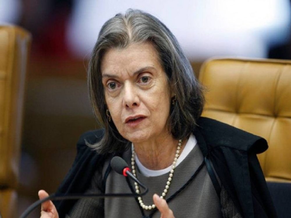 carmen-lucia-tenta-colocar-parlamentarismo-em-pauta-no-congr_6d39feaee3d7080e9ea9a4704c1cff0f
