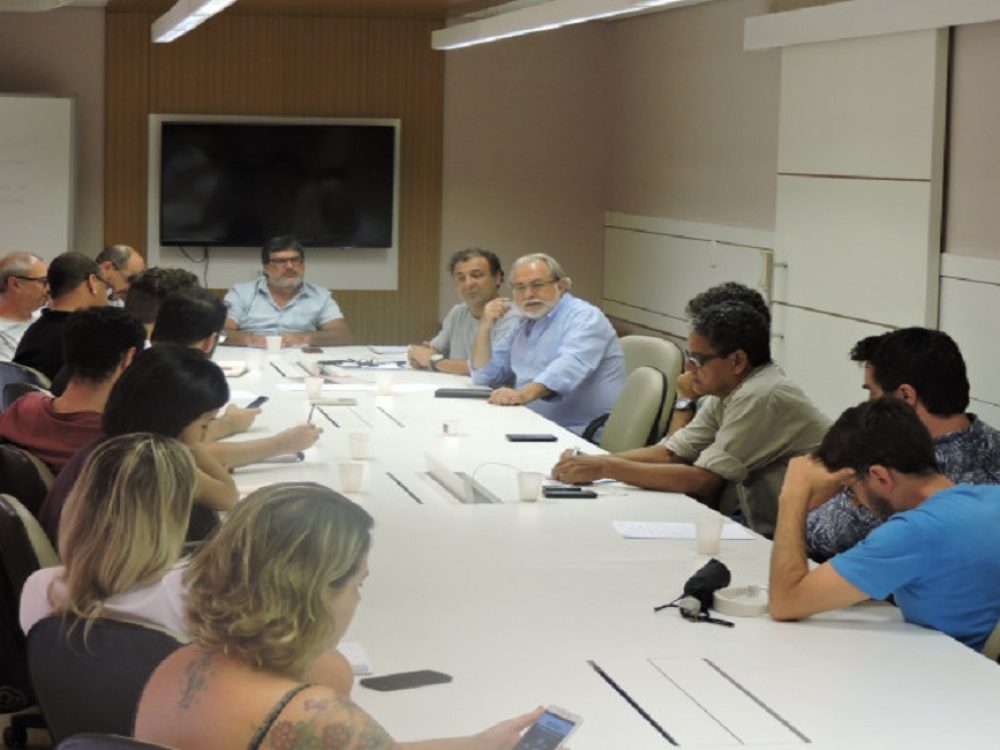 coletivo-nacional-de-comunicacao-dos-bancarios-debate-campan_020251d830b59e827ab2f8ac2f287e73
