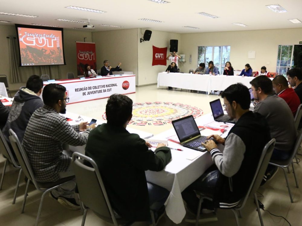 coletivo-nacional-de-juventude-cut[1]