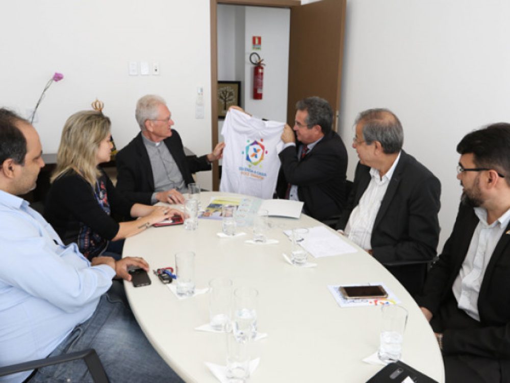 comite-nacional-em-defesa-da-caixa-busca-apoio-da-cnbb_d062ea7d26de675dff2a18e3c4a423ae[1]