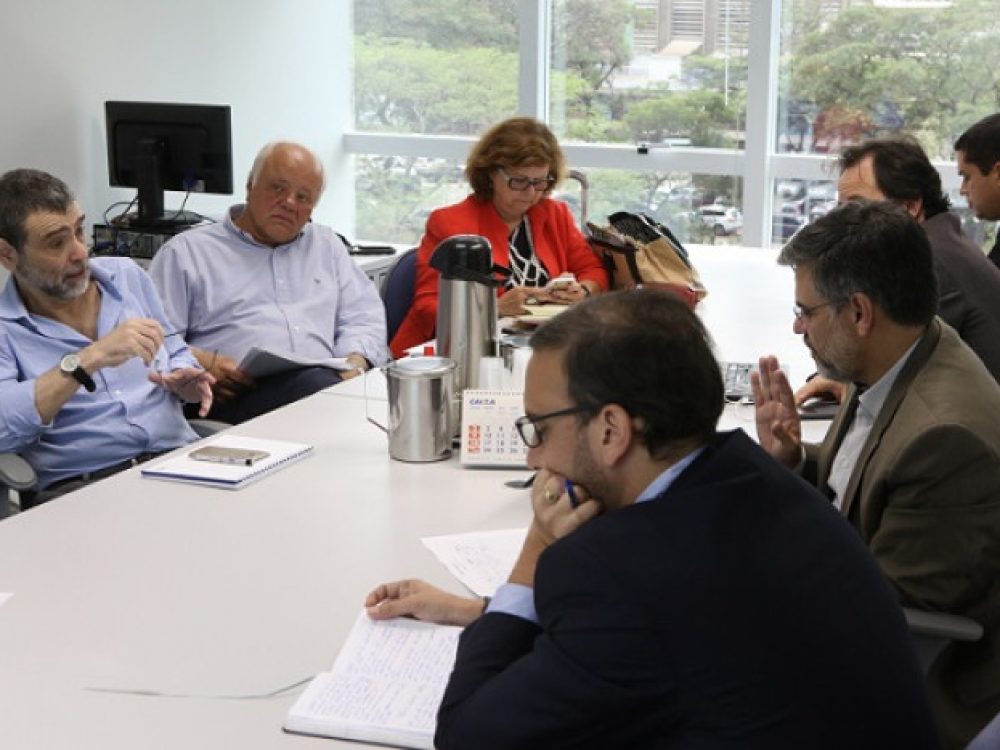 contraf-cut-protesta-contra-proposta-de-mudanca-no-modelo-de_be6fa12d683ba71e08fc013c23df99cc