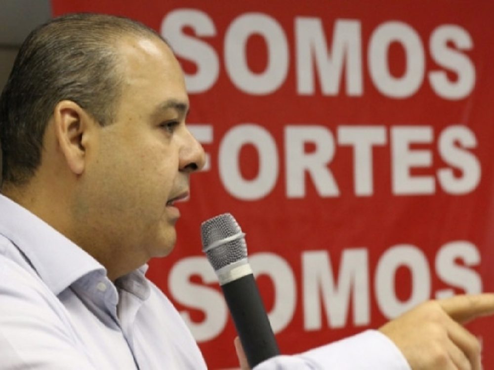 cut-parlamentar-favoravel-a-temer-nao-tera-voto-do-trabalhad_9445088d105299c30ef03b093c251f2e