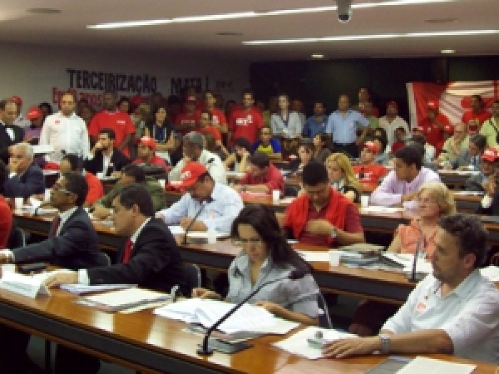cut_terceirizacao_vicentinho.jpg