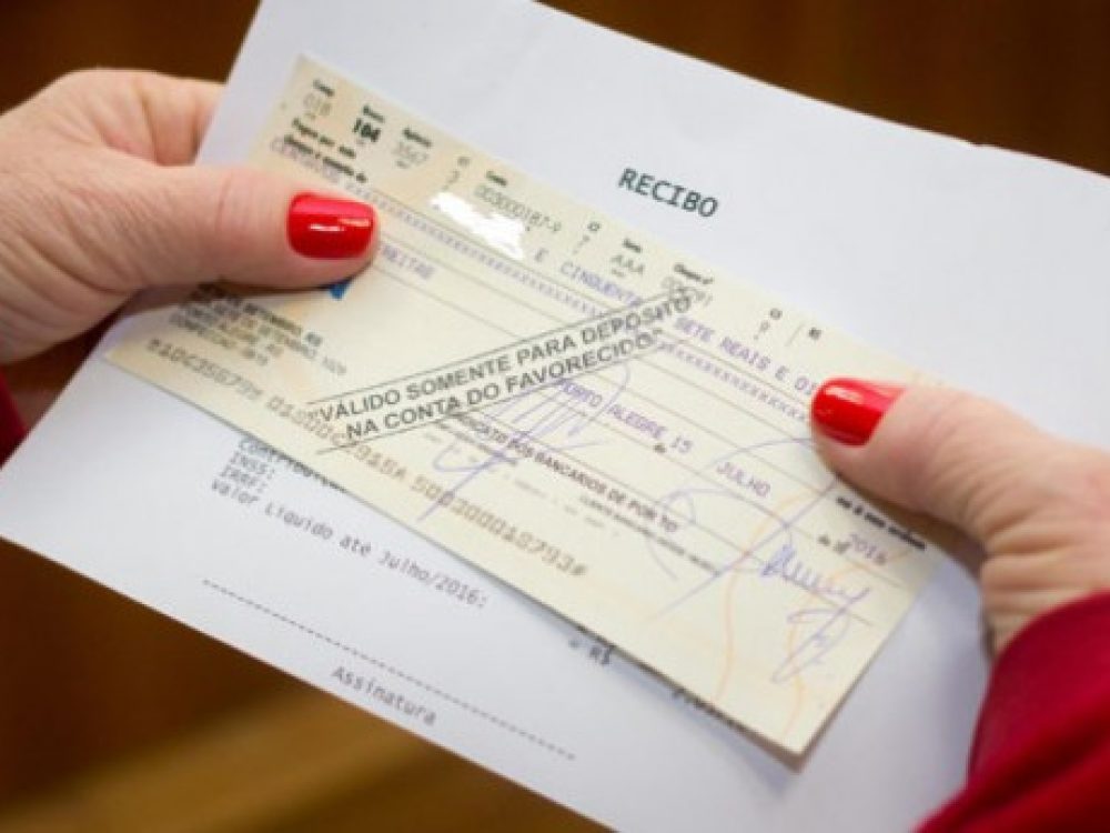 desconto-de-inss-sobre-o-terco-de-ferias-e-ilegal_9039a28579e25e7870fbd034eebcad4c[1]