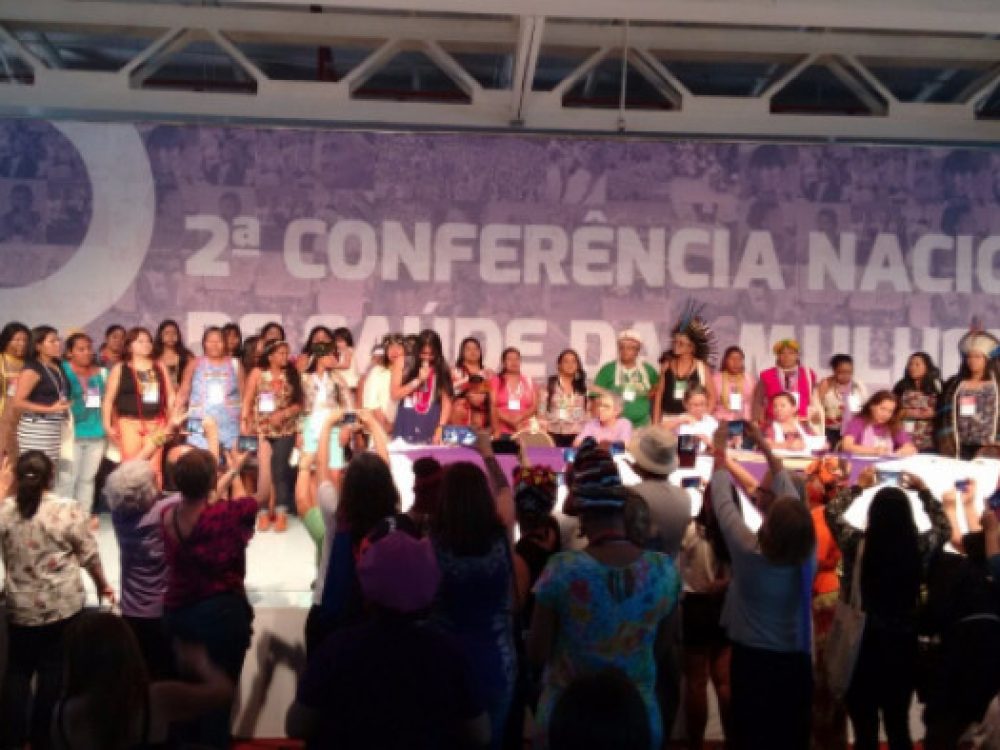 desmonte-da-saude-da-mulher-foi-tema-central-de-conferencia-_2e919c6cdecc2af55f61fda6424bbb47[1]