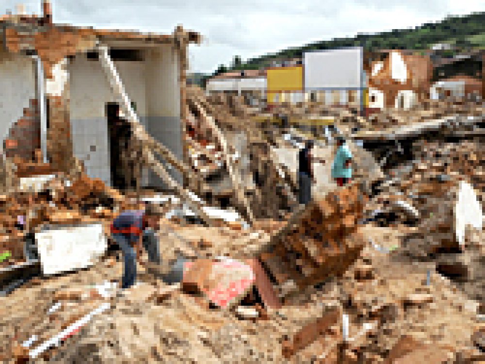 devastacao__enchentes_nordeste.jpg