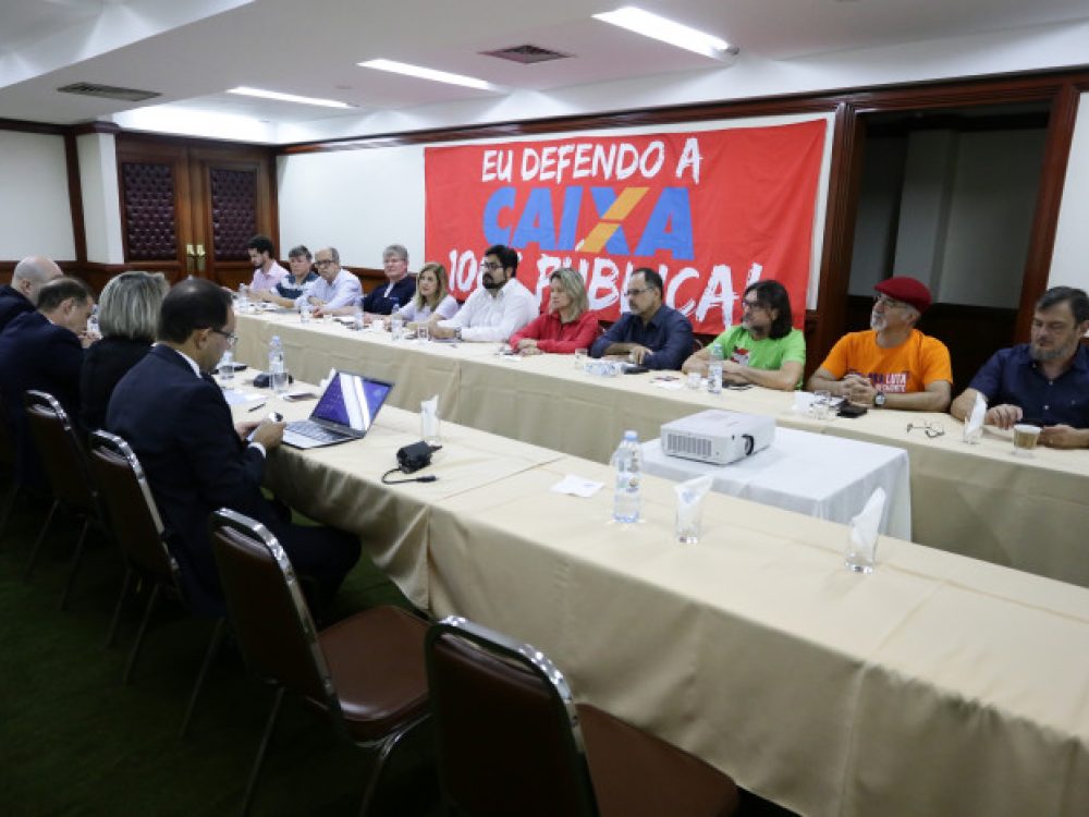 direcao-da-caixa-nao-garante-emprego-e-proposta-e-rejeitada_1de1b1767eb6ccc77c98e47c2d534e71[1]