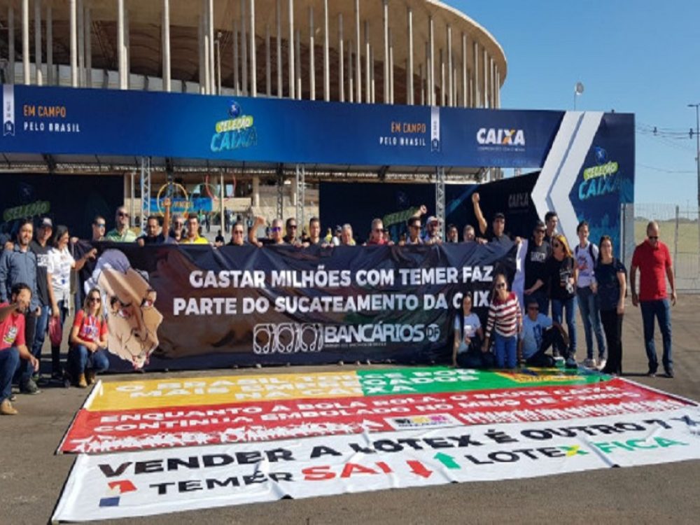 empregados-da-caixa-realizam-dia-nacional-de-luta-em-todo-o-_829a88a6db6242cca31c6d04a18ea0e2