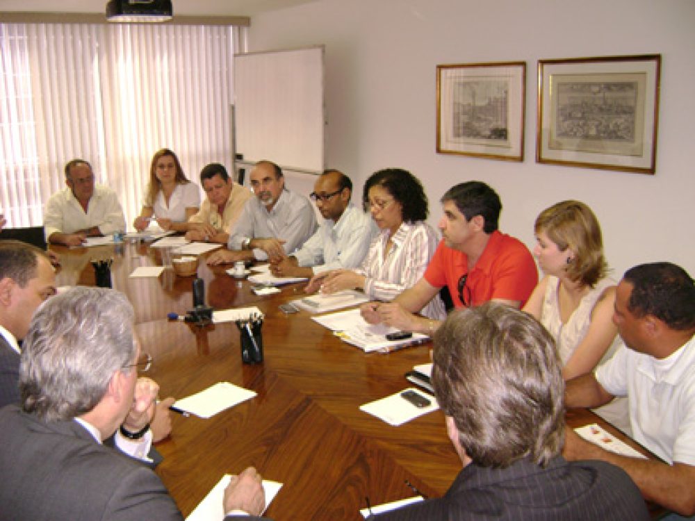 financiarios_recebem_proposta-25102010.jpg