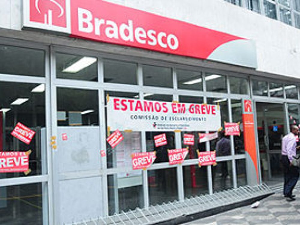 greve_bradesco_sp_01102010.jpg