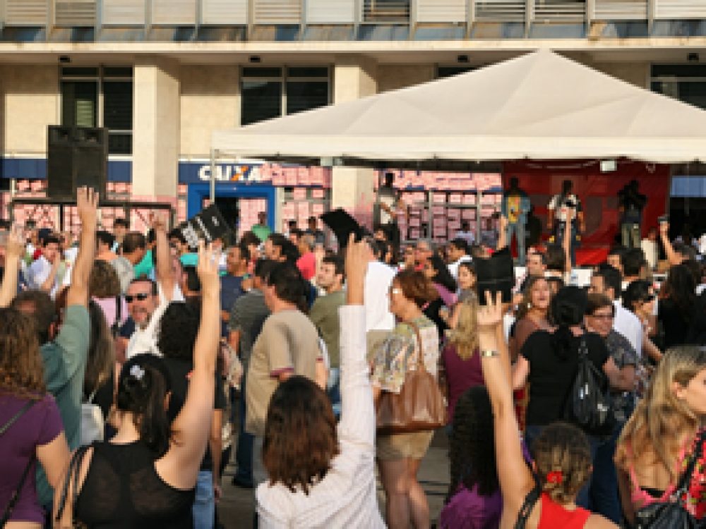 greve_caixa_bsb_19102009.jpg