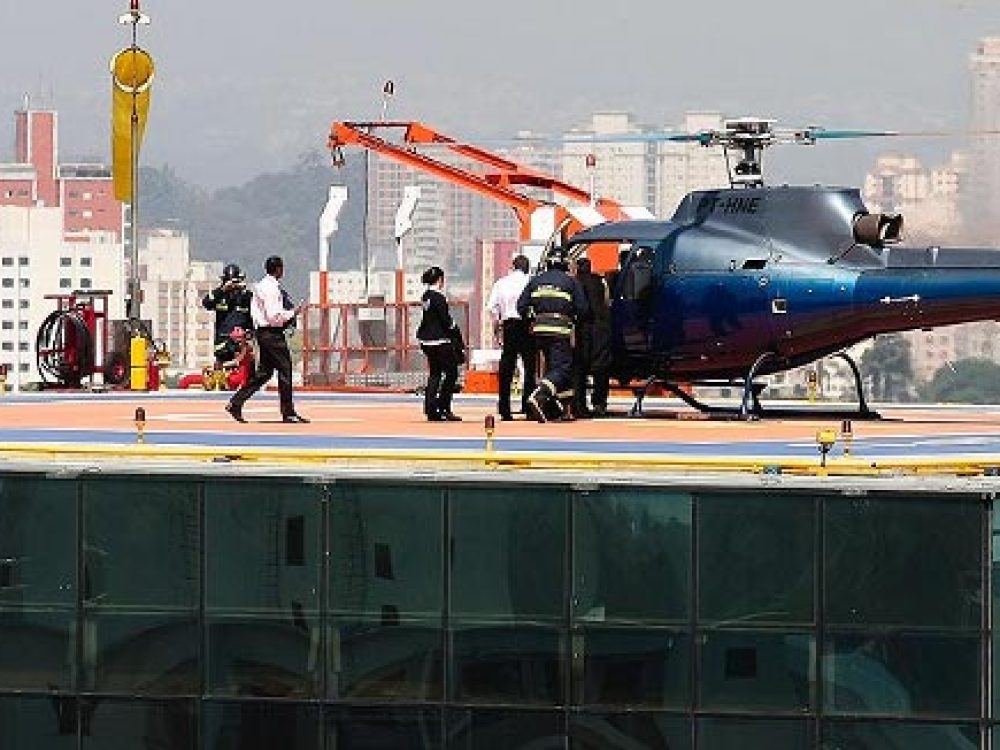 greve_itau_helicoptero.jpg