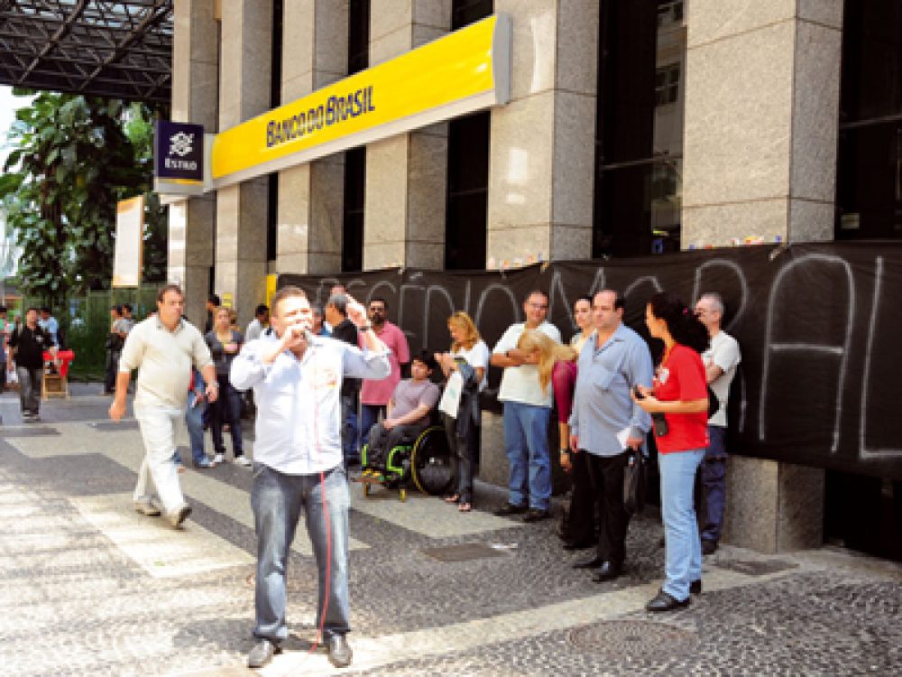 greve_rj_protesto_05102010.jpg