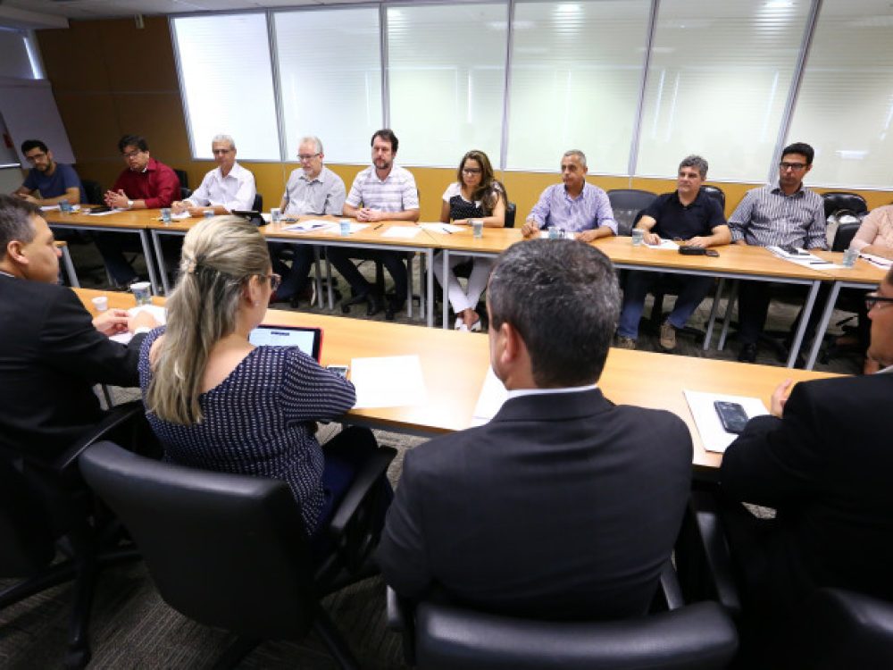 hoje-contraf-cut-e-fenaban-voltam-a-debater-instrumento-de-c_5acc77b02852cac2bb27528a6002a813[1]