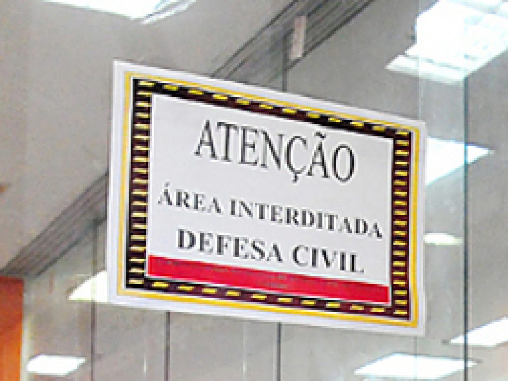 itau_agencia_interditada.jpg